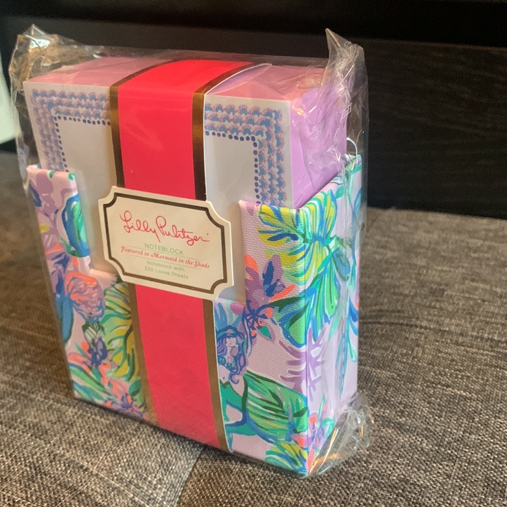 NWT Lilly Pulitzer noteblock